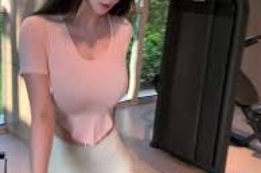 继岳云鹏后 向佐也说了娱乐圈的一些事情关晓彤也没逃过
