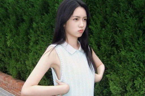 出轨风波后首现身宋宁峰被网友在无锡蠡湖公园偶遇带一双儿女 出轨风波后首现身宋宁峰被网友在无锡蠡湖公园偶遇带一双儿女